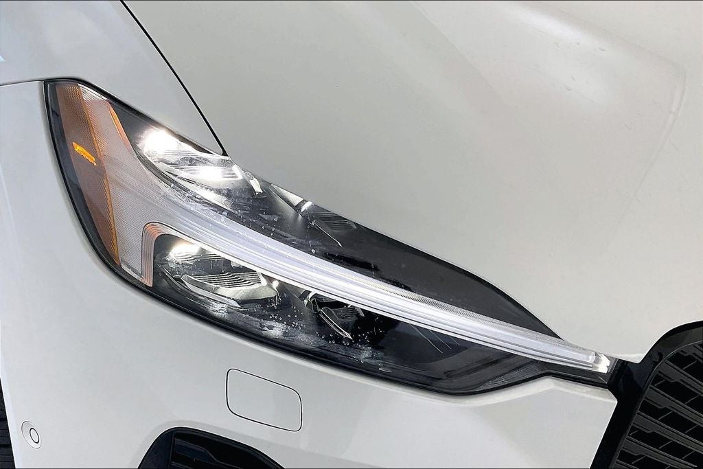 2026 Volvo XC60 Plug-In Hybrid T8 Plus