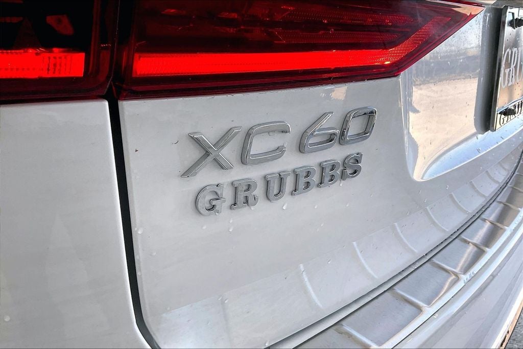 2026 Volvo XC60 Plug-In Hybrid T8 Plus