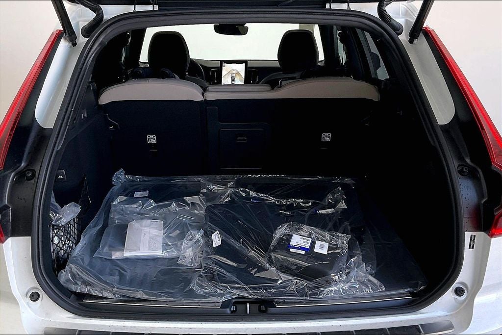 2026 Volvo XC60 Plug-In Hybrid T8 Plus