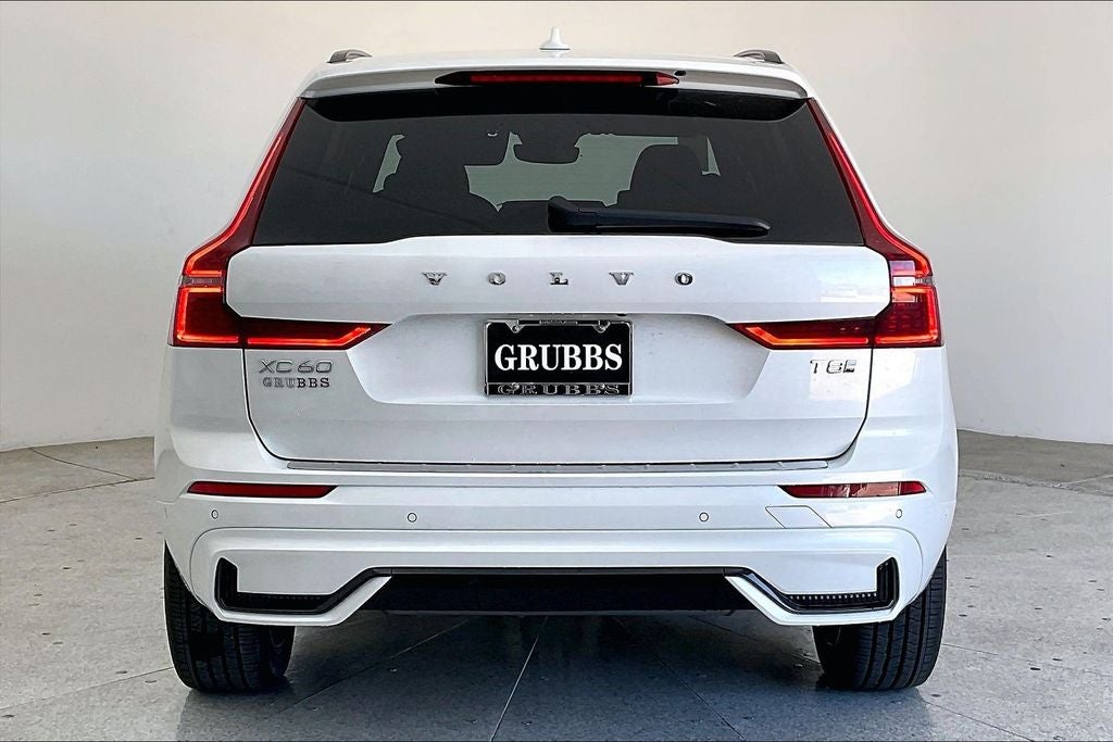 2026 Volvo XC60 Plug-In Hybrid T8 Plus