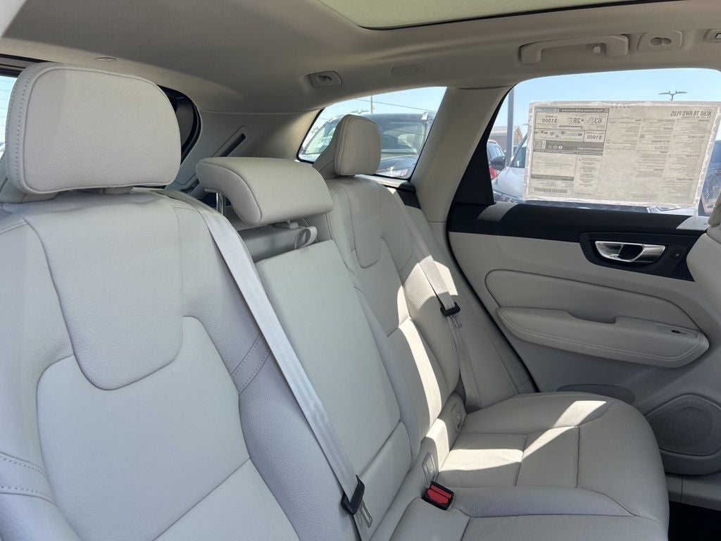 2025 Volvo XC60 Plug-In Hybrid T8 Plus