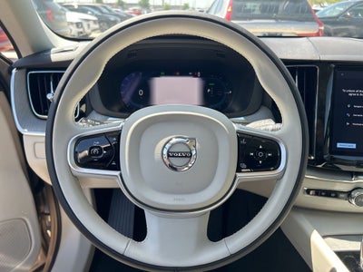 2025 Volvo XC60 Plug-In Hybrid T8 Plus