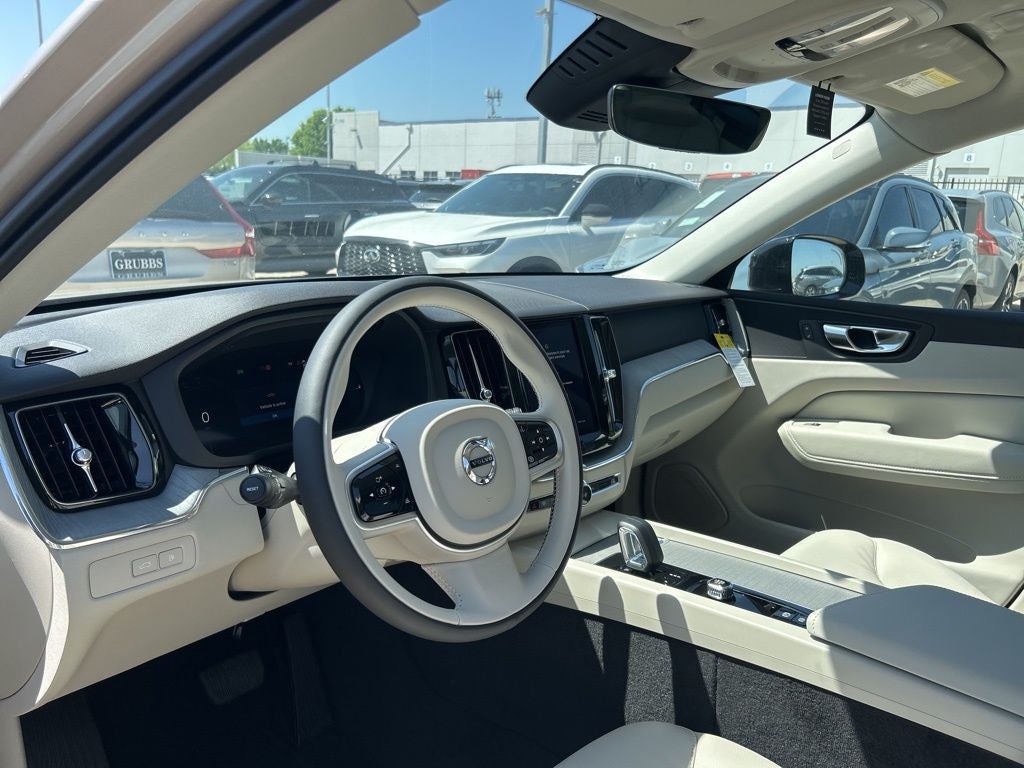 2025 Volvo XC60 Plug-In Hybrid T8 Plus