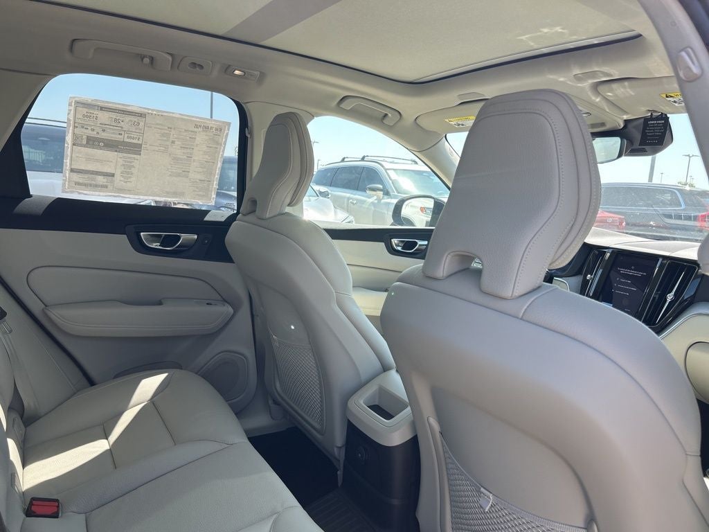 2025 Volvo XC60 Plug-In Hybrid T8 Plus