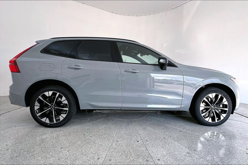2026 Volvo XC60 Plug-In Hybrid T8 Plus