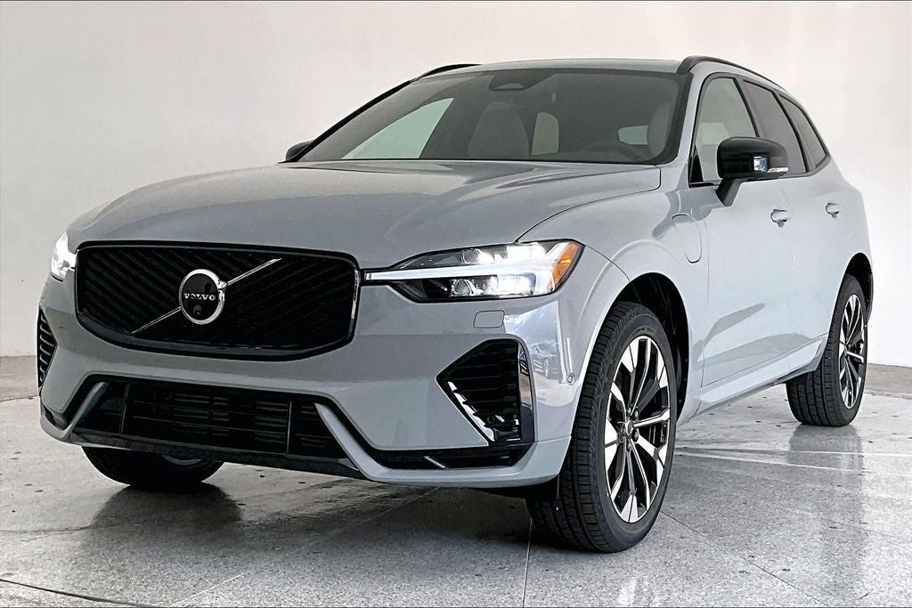 2026 Volvo XC60 Plug-In Hybrid T8 Plus