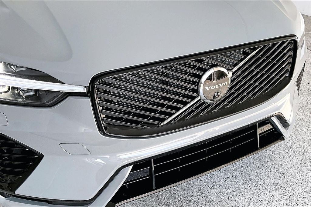 2026 Volvo XC60 Plug-In Hybrid T8 Plus