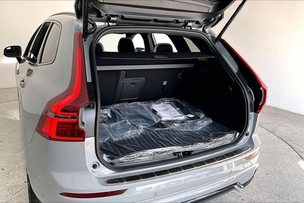 2026 Volvo XC60 Plug-In Hybrid T8 Plus