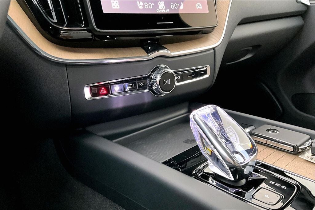 2026 Volvo XC60 Plug-In Hybrid T8 Plus