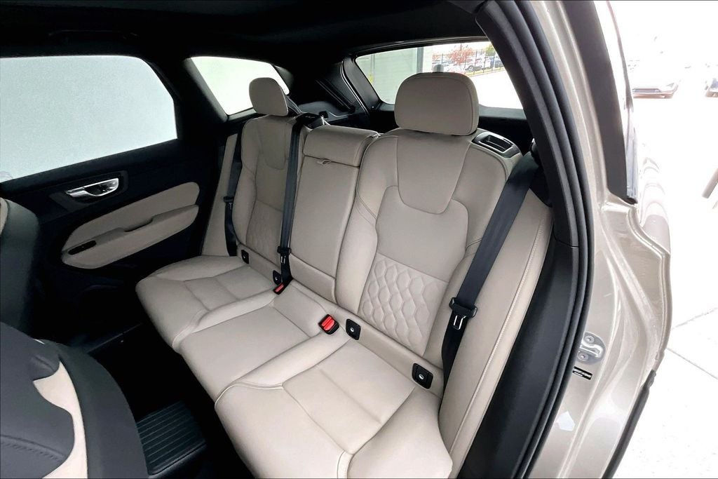 2026 Volvo XC60 Plug-In Hybrid T8 Plus