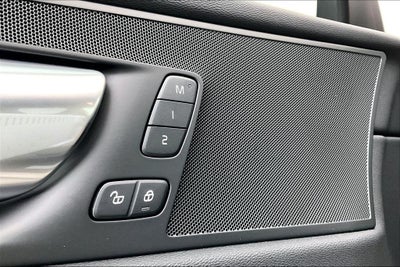 2026 Volvo XC60 Plug-In Hybrid T8 Plus