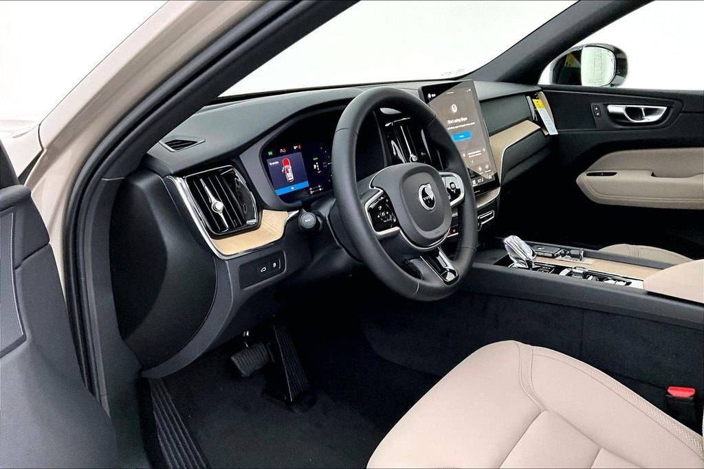 2026 Volvo XC60 Plug-In Hybrid T8 Plus