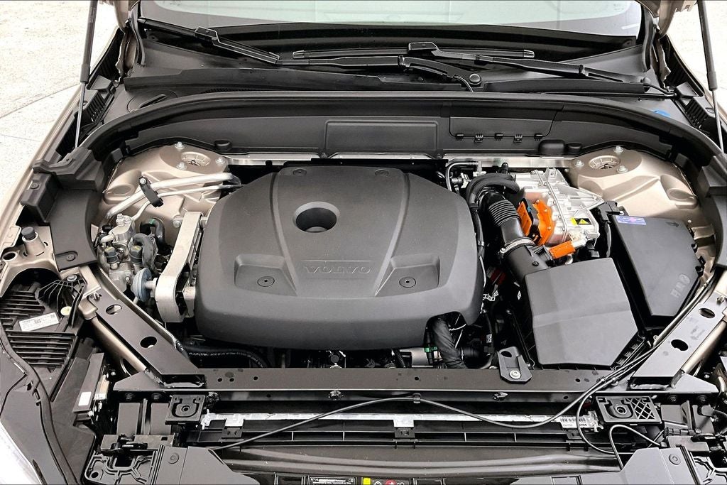 2026 Volvo XC60 Plug-In Hybrid T8 Plus