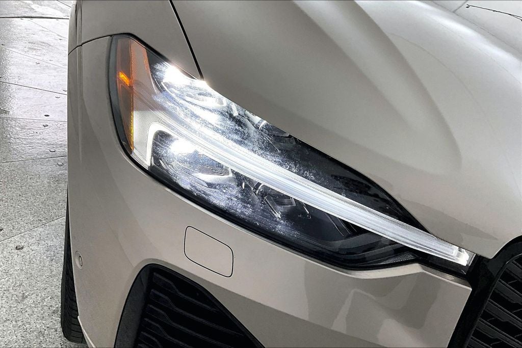 2026 Volvo XC60 Plug-In Hybrid T8 Plus