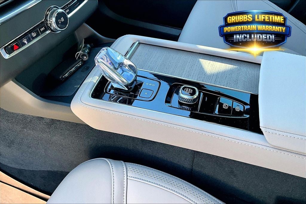 2026 Volvo XC60 Plug-In Hybrid T8 Core