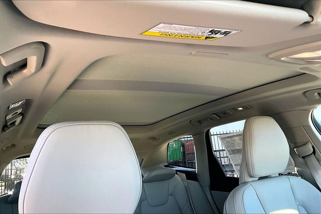 2026 Volvo XC60 Plug-In Hybrid T8 Ultra