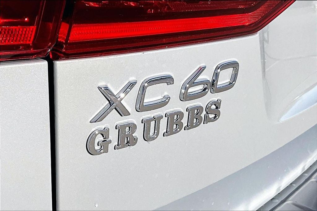 2026 Volvo XC60 Plug-In Hybrid T8 Ultra