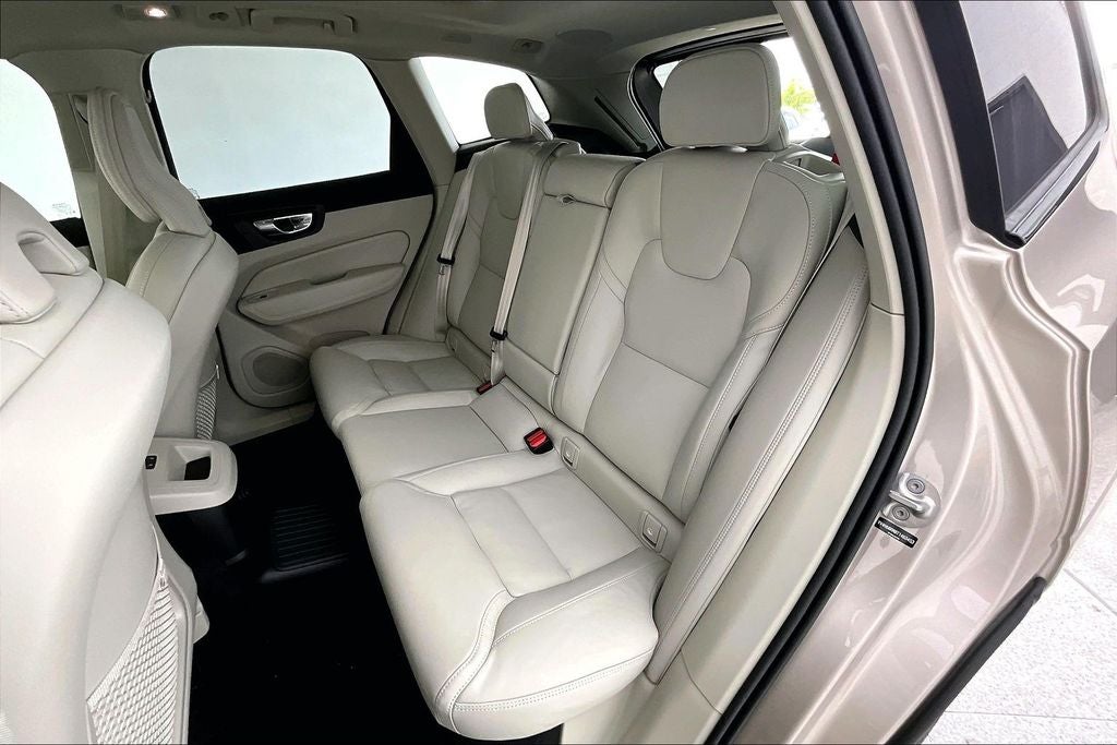 2026 Volvo XC60 Plug-In Hybrid T8 Ultra