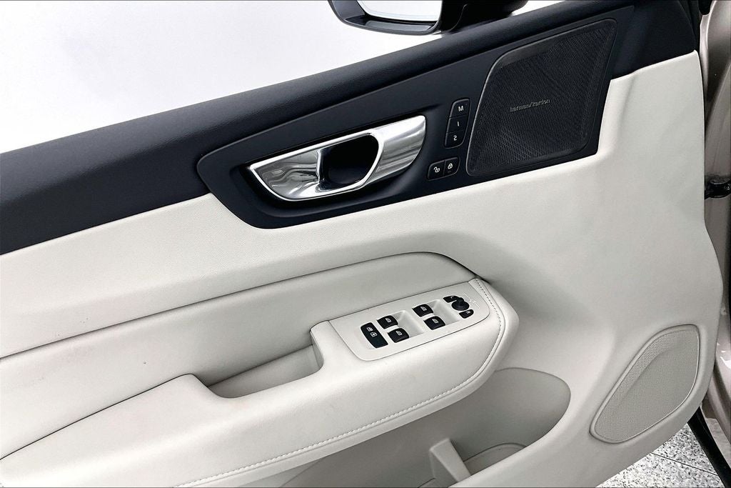 2026 Volvo XC60 Plug-In Hybrid T8 Ultra