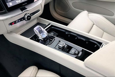 2026 Volvo XC60 Plug-In Hybrid T8 Ultra
