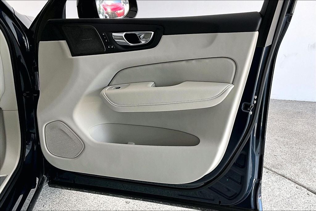 2026 Volvo XC60 Plug-In Hybrid T8 Ultra