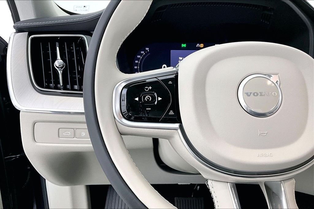 2026 Volvo XC60 Plug-In Hybrid T8 Ultra