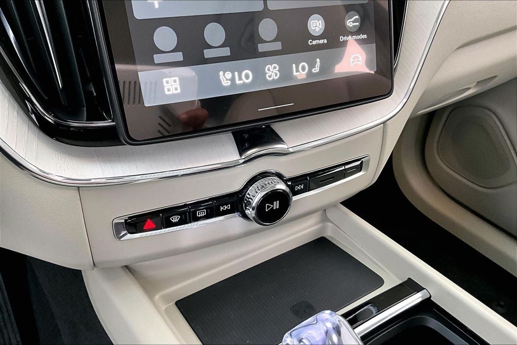 2026 Volvo XC60 Plug-In Hybrid T8 Ultra