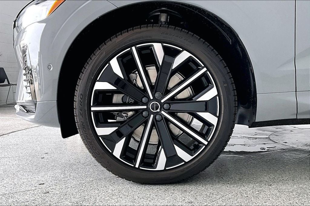 2026 Volvo XC60 Plug-In Hybrid T8 Ultra