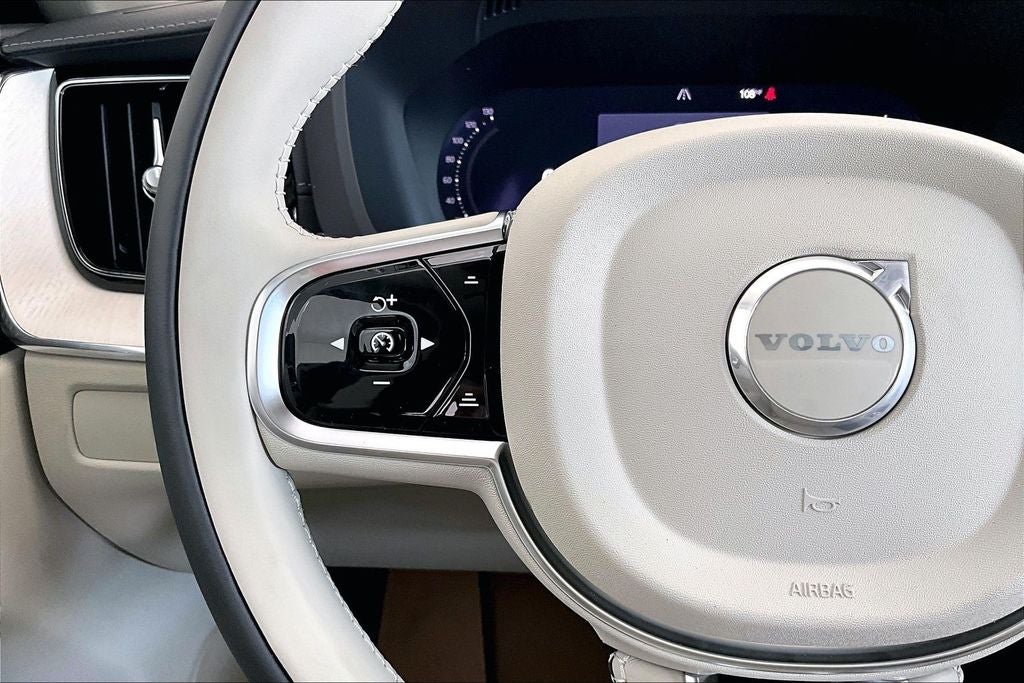 2026 Volvo XC60 Plug-In Hybrid T8 Ultra