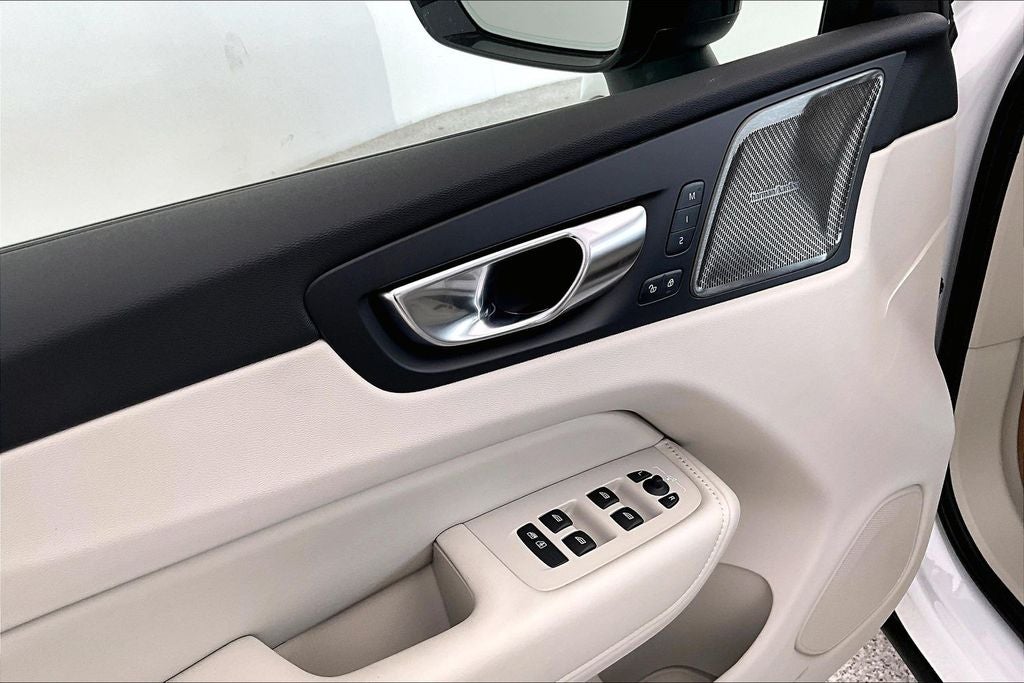 2026 Volvo XC60 Plug-In Hybrid T8 Ultra