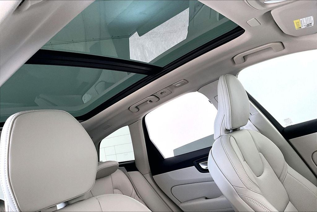 2026 Volvo XC60 Plug-In Hybrid T8 Ultra