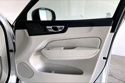 2026 Volvo XC60 Plug-In Hybrid T8 Ultra