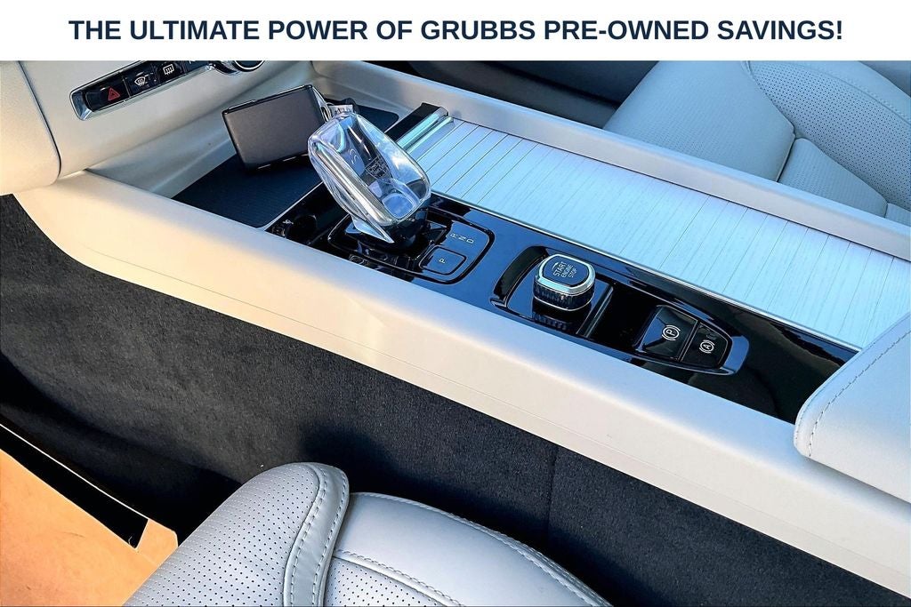 2026 Volvo XC60 Plug-In Hybrid T8 Ultra
