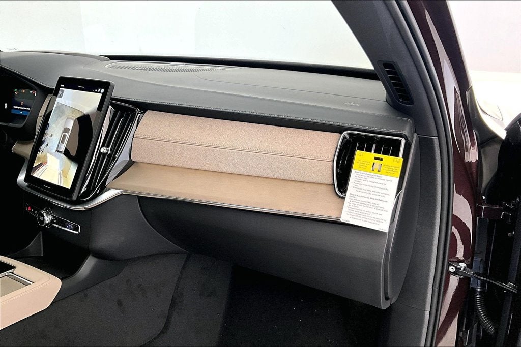 2027 Volvo XC90 Plug-In Hybrid T8 Ultra 7 Passenger