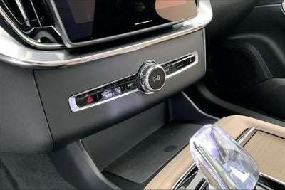 2027 Volvo XC90 Plug-In Hybrid T8 Ultra 7 Passenger
