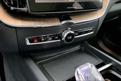 2027 Volvo XC60 Plug-In Hybrid T8 Plus