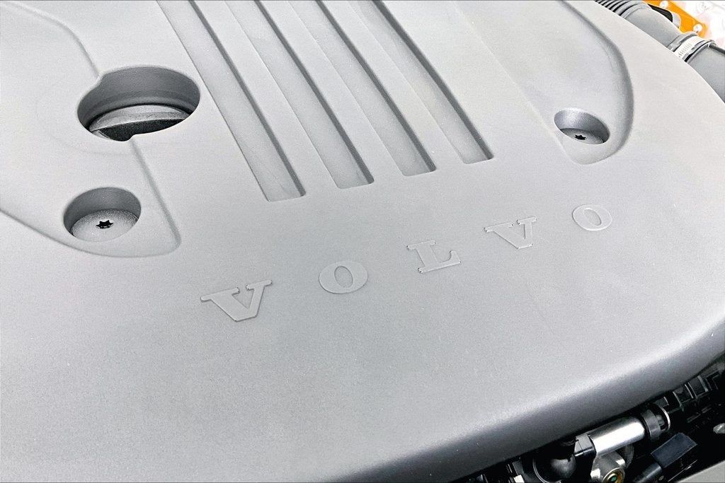 2027 Volvo XC60 Plug-In Hybrid T8 Plus