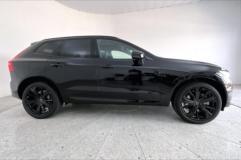 2027 Volvo XC60 Plug-In Hybrid T8 Ultra Black Edition