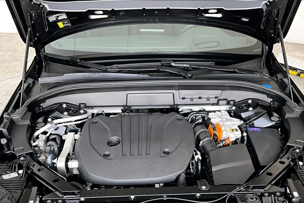 2027 Volvo XC60 Plug-In Hybrid T8 Ultra Black Edition