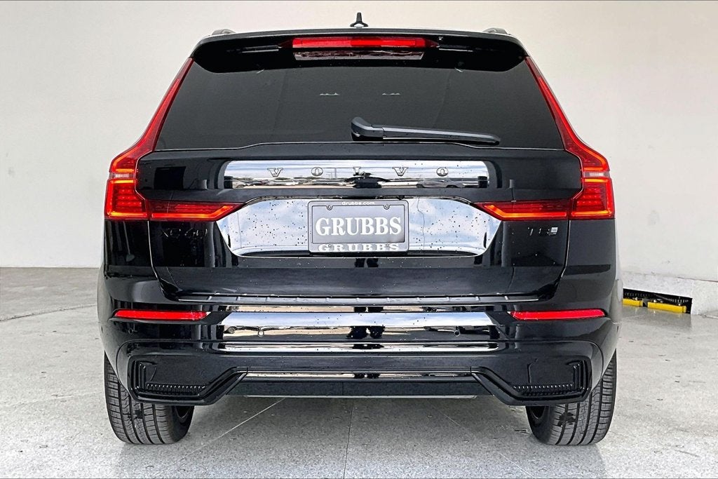2027 Volvo XC60 Plug-In Hybrid T8 Ultra Black Edition