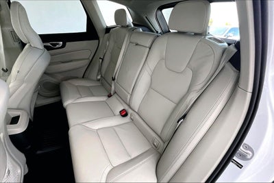 2027 Volvo XC60 Plug-In Hybrid T8 Ultra