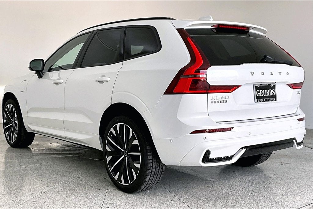 2027 Volvo XC60 Plug-In Hybrid T8 Ultra
