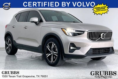 2023 Volvo XC40 B4 Plus Bright Theme