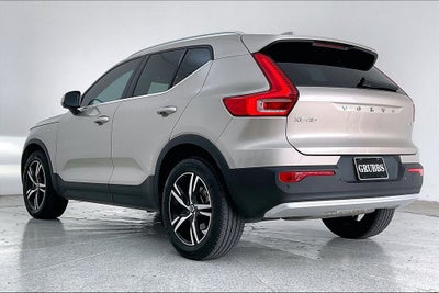 2023 Volvo XC40 B4 Plus Bright Theme
