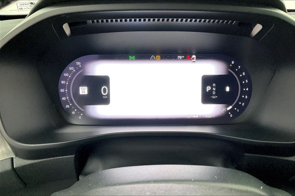 2023 Volvo XC40 B4 Plus Bright Theme