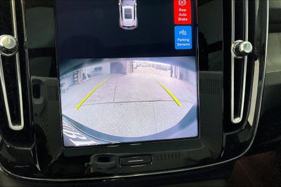 2023 Volvo XC40 B4 Plus Bright Theme