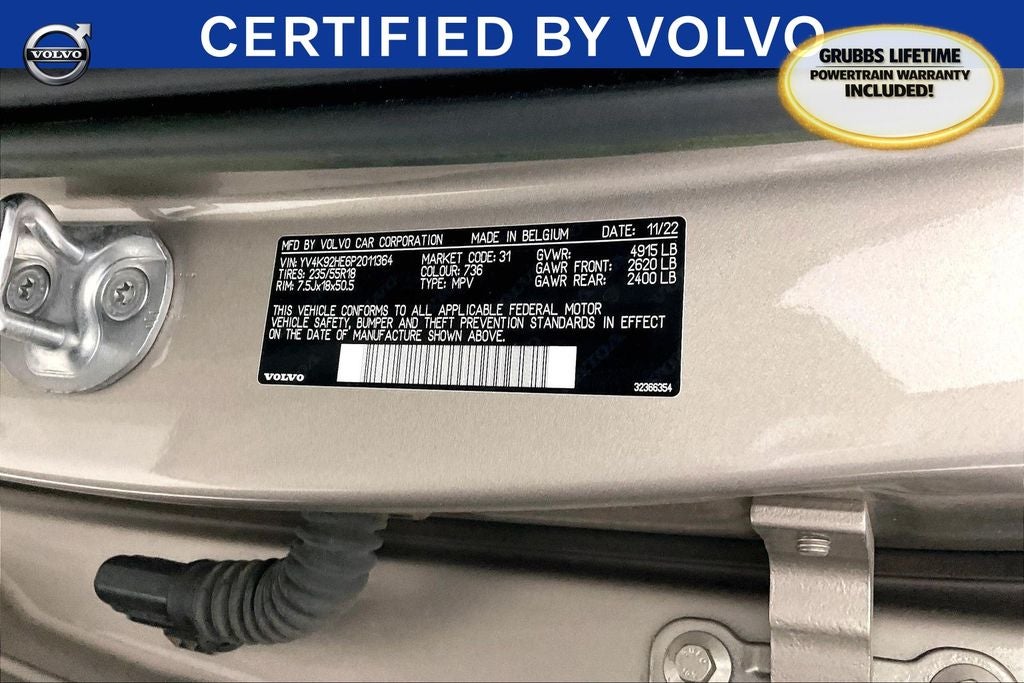 2023 Volvo XC40 B4 Plus Bright Theme