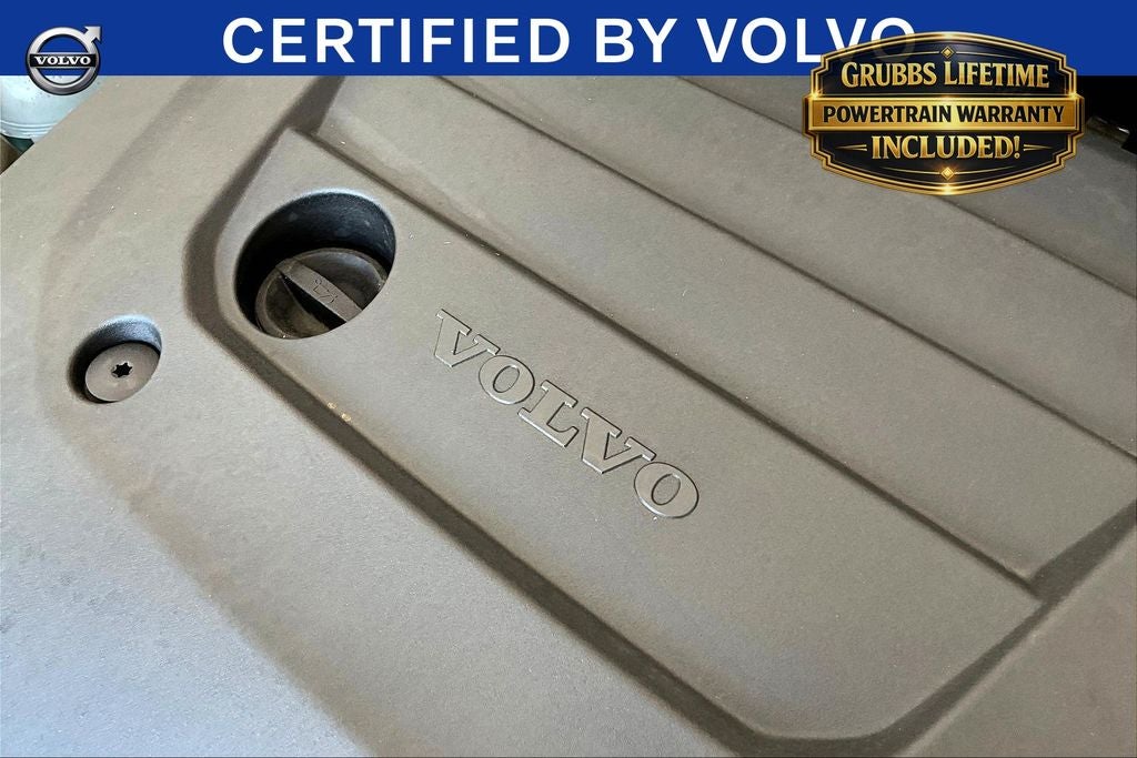 2023 Volvo XC40 B4 Plus Bright Theme