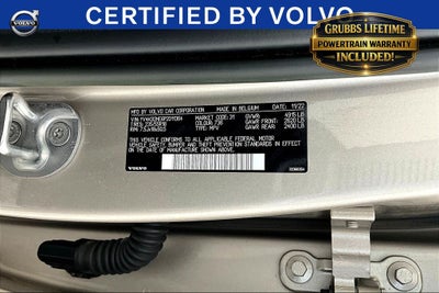 2023 Volvo XC40 B4 Plus Bright Theme
