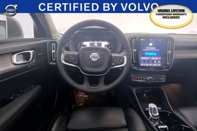 2023 Volvo XC40 B4 Plus Bright Theme